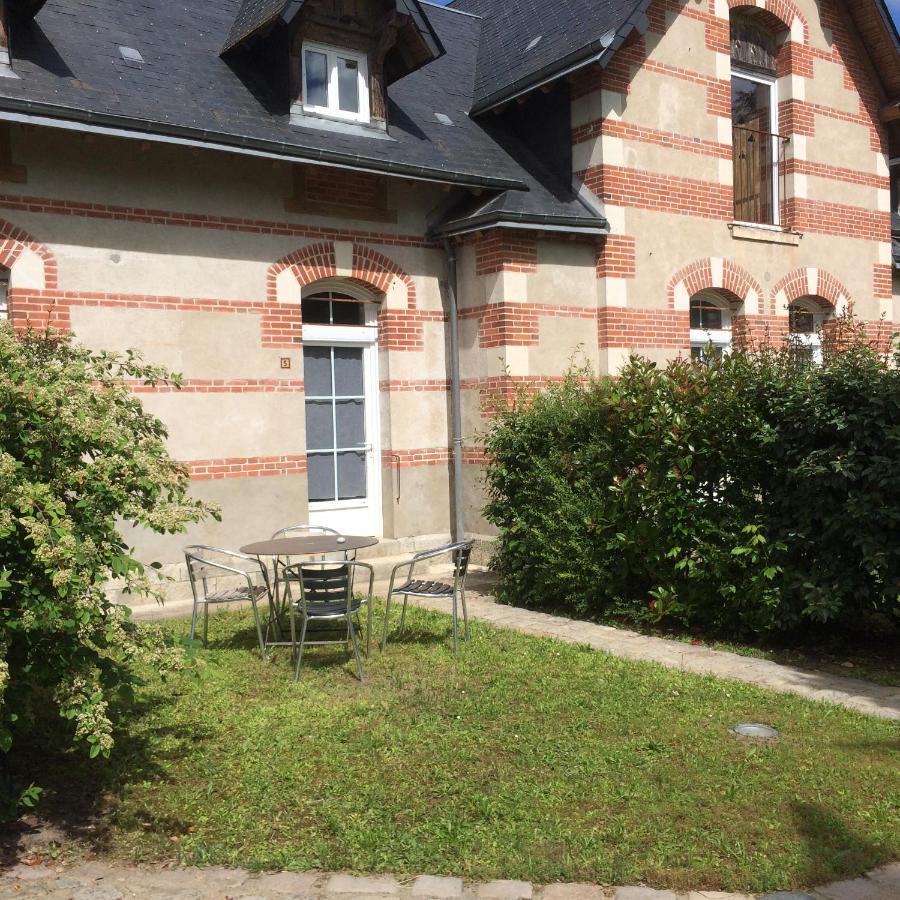 Appartamento La Bretauche Checy Esterno foto